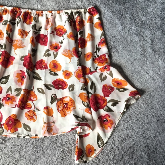 NOT FOR SALE RIGHT NOW! Floral Off The Shoulder Bell Sleeve Forever 21 - Picture 1 of 8